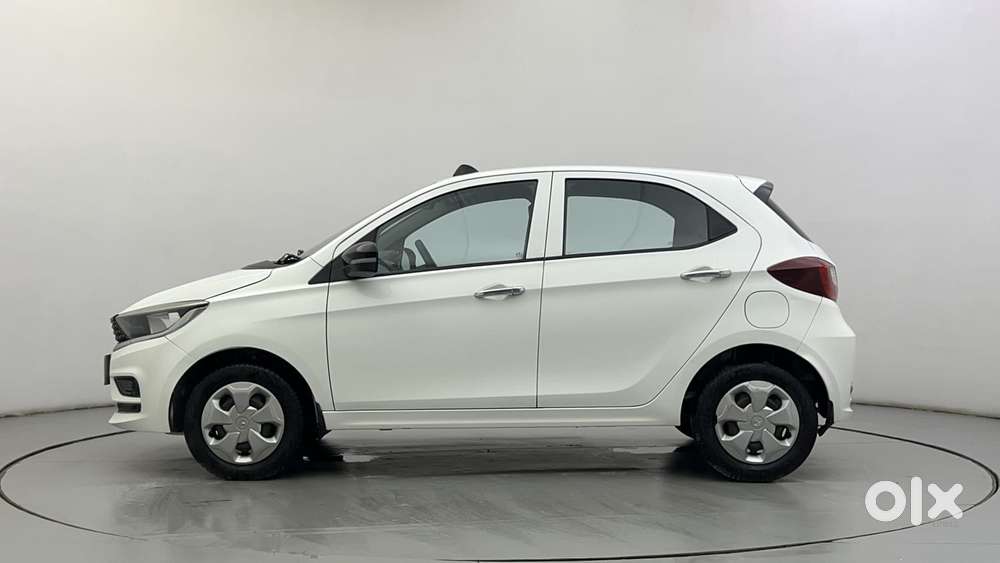 Tata Tiago 1.2 Revotron Xt Option, 2022, Petrol