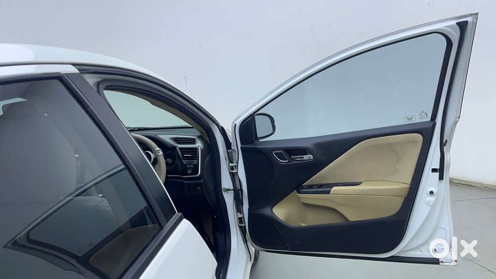 Honda City 1.5 V 4th Gen I-vtec Mt, 2023, Petrol