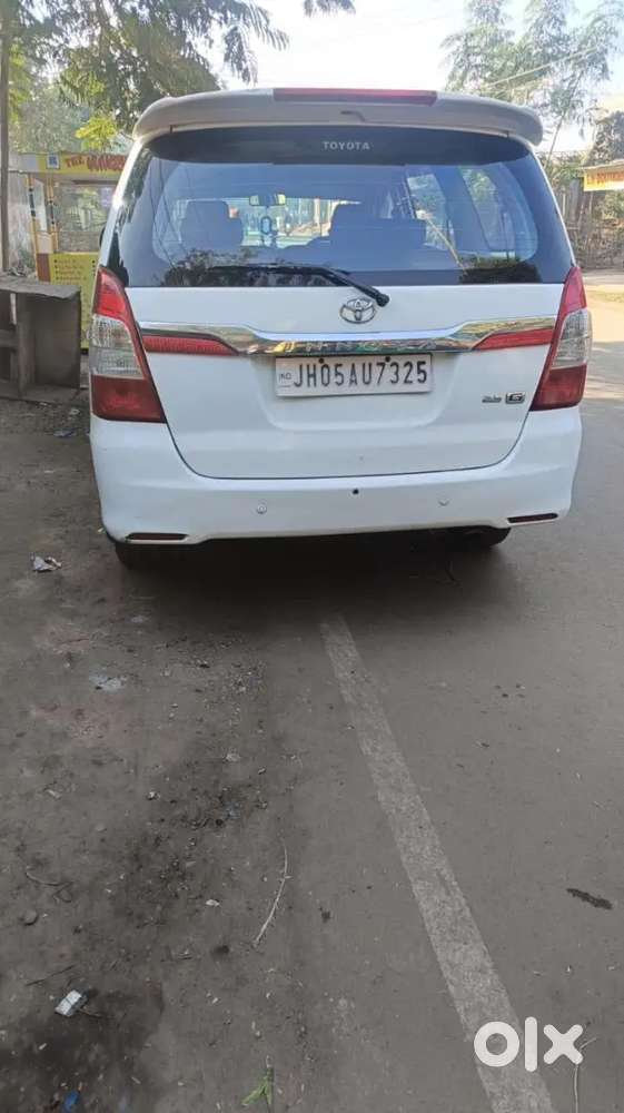 Toyota Innova 2013 Diesel Very Less Price And Well Maintained