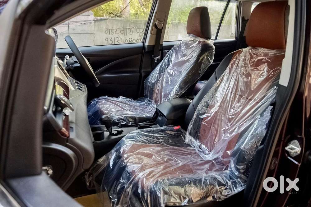 Toyota Innova Crysta 2.7 Gx Automatic 8 Str, 2016, Petrol