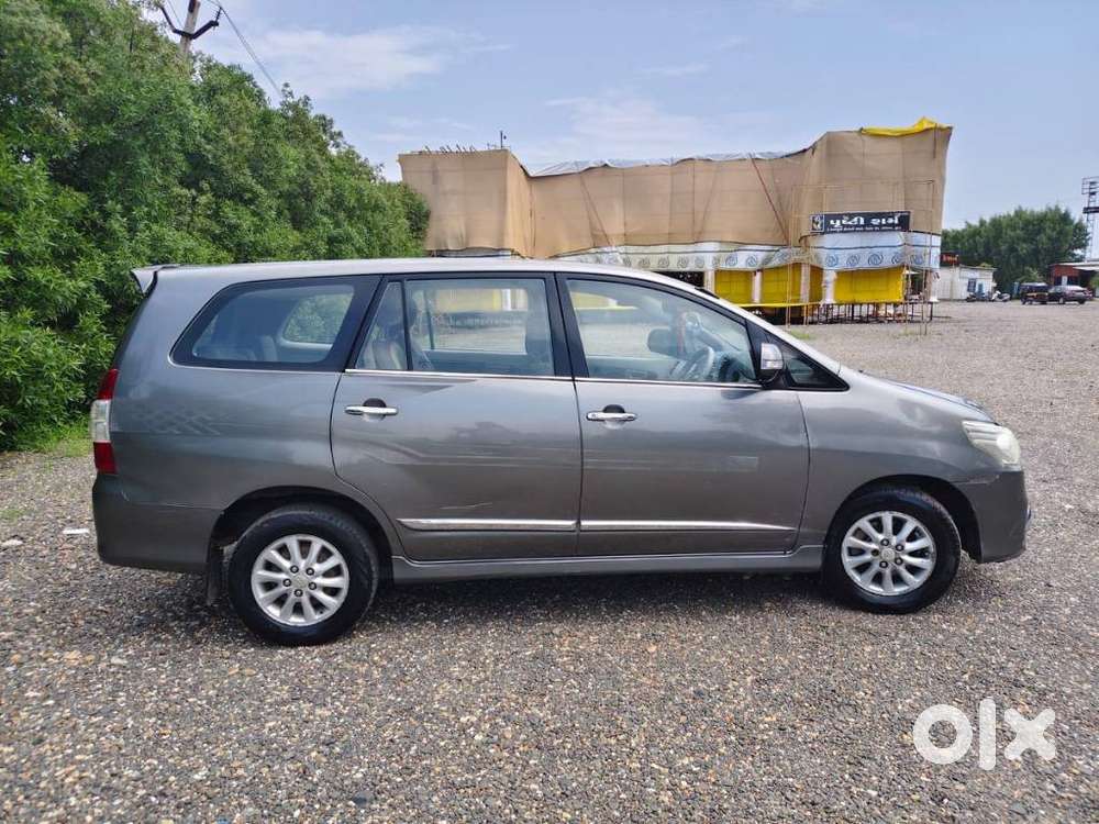 Toyota Innova 2.5 Zx 7 Str Bs-iv, 2014, Diesel