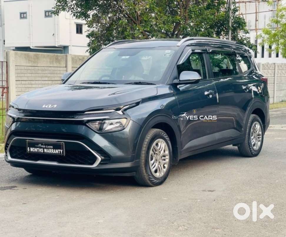 Kia Carens, 2023, Petrol