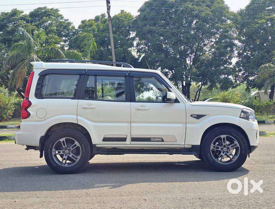 Mahindra Scorpio Classic 2.2 S 11 Mt 7 Str, 2023, Diesel