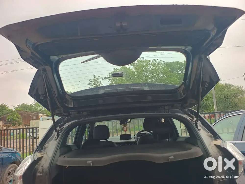 Urgent Sell My Ev Car. Many Problems.clour Black