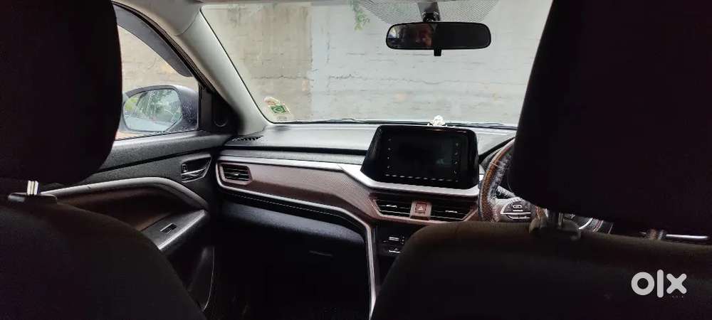 Maruti Suzuki Brezza Zxi At (petrol) &ndash; Single Owner &ndash; Sunroof