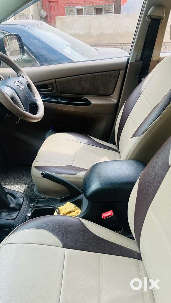 Excellent Condition Toyota Innova 2015 Diesel 83000 Km Driven