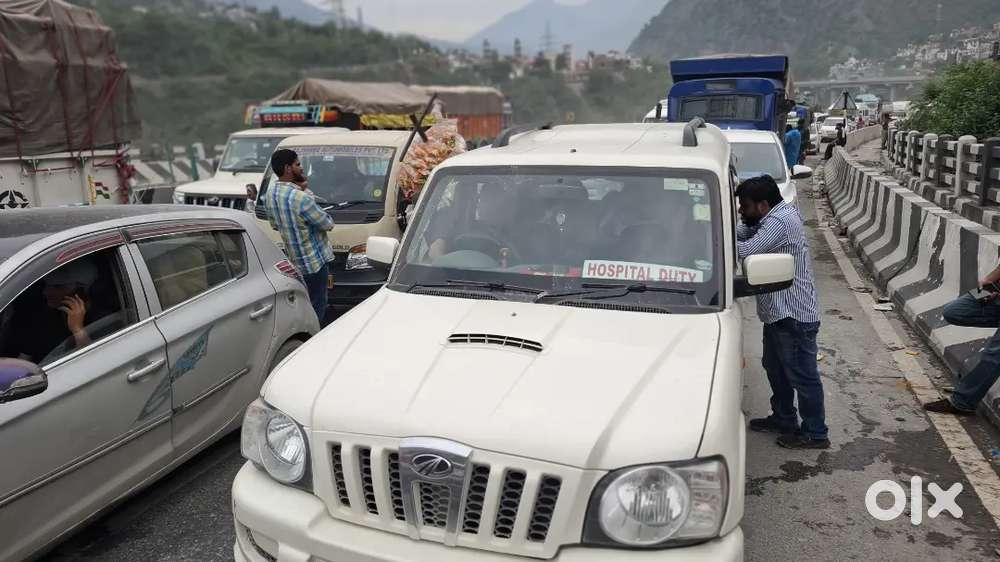 Mahindra Lx