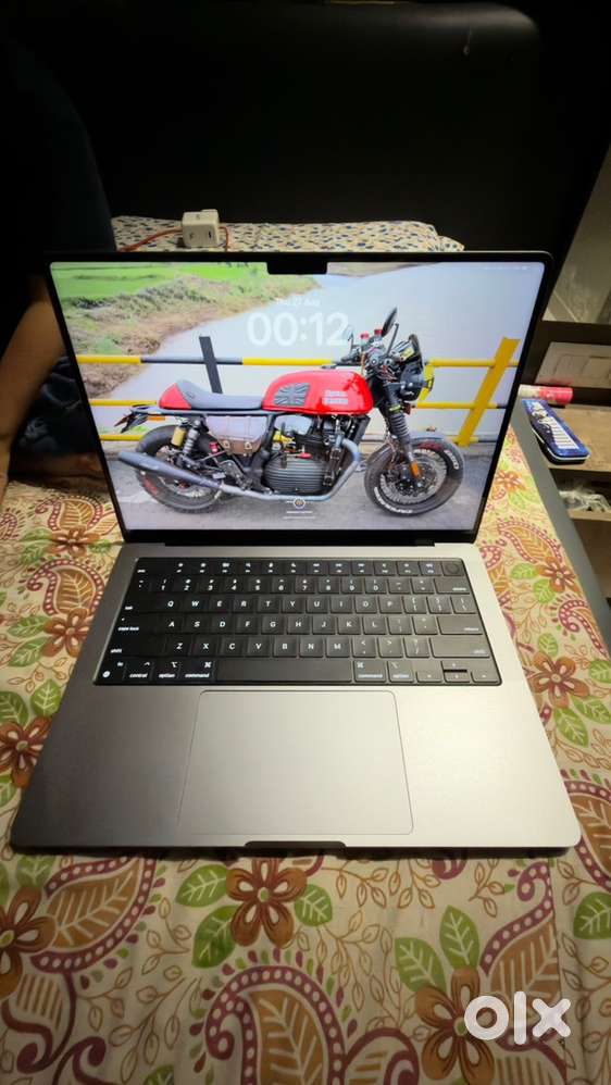 Apple MacBook Pro 14-inch (2021)  M1 Pro  16GB RAM  1TB SSD
