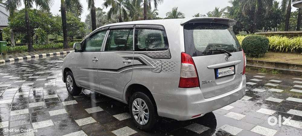 Toyota Innova 2009-2011 2.5 E 7 Str, 2010, Diesel
