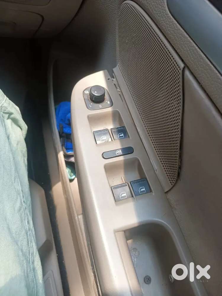 Volkswagen Jetta 2010 Petrol 98000 Km Driven