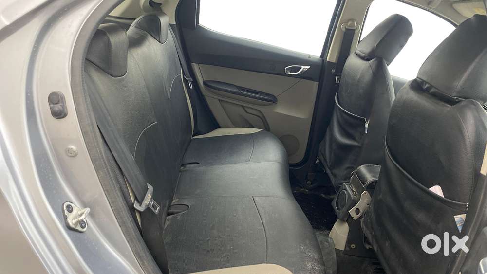 Tata Tiago 1.2 Revotron Xza, 2018, Petrol