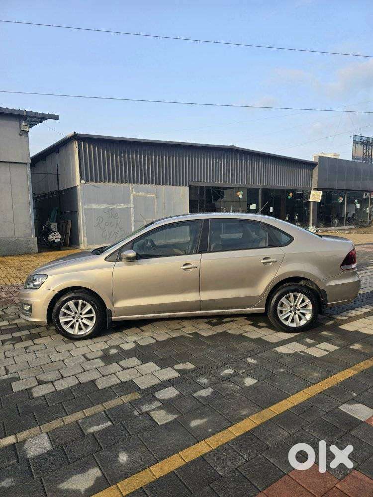 Volkswagen Vento 1.2 Tsi Highline Plus At, 2015, Petrol
