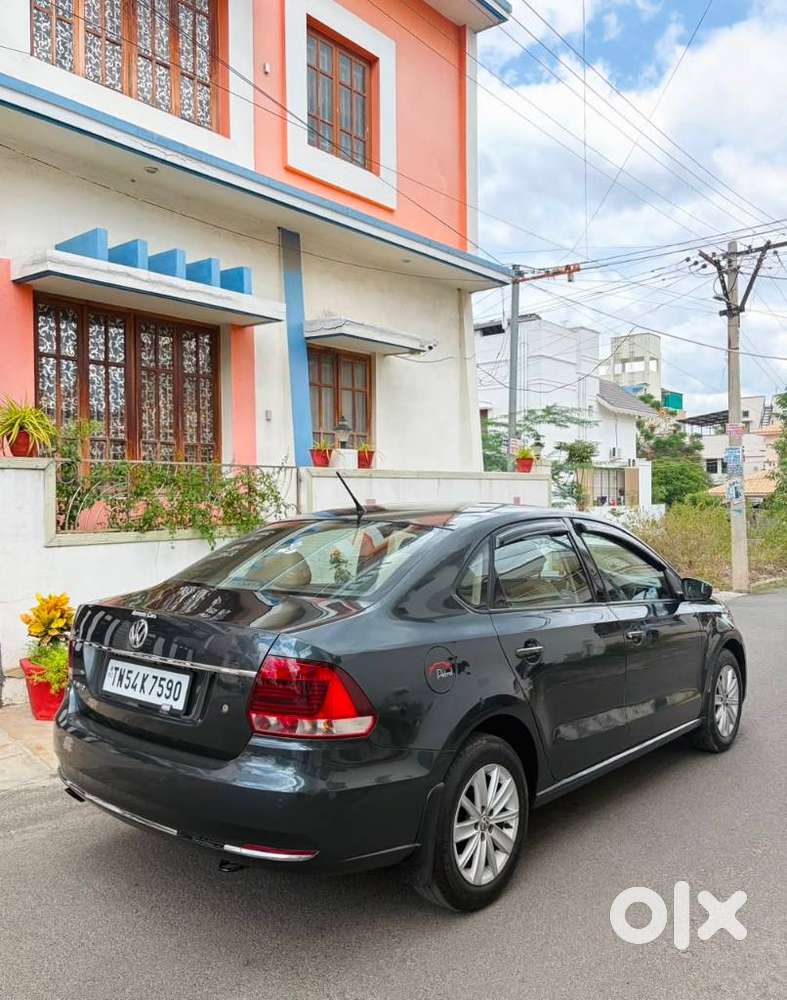 Volkswagen Vento Celeste 1.6 Highline, 2015, Diesel