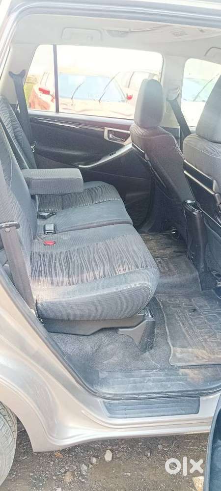Toyota Innova Crysta 2.4 V, 2016, Diesel