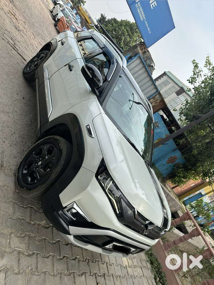 Maruti Suzuki Brezza 1.5 Zxi Cng Dual Tone, 2025, Cng & Hybrids