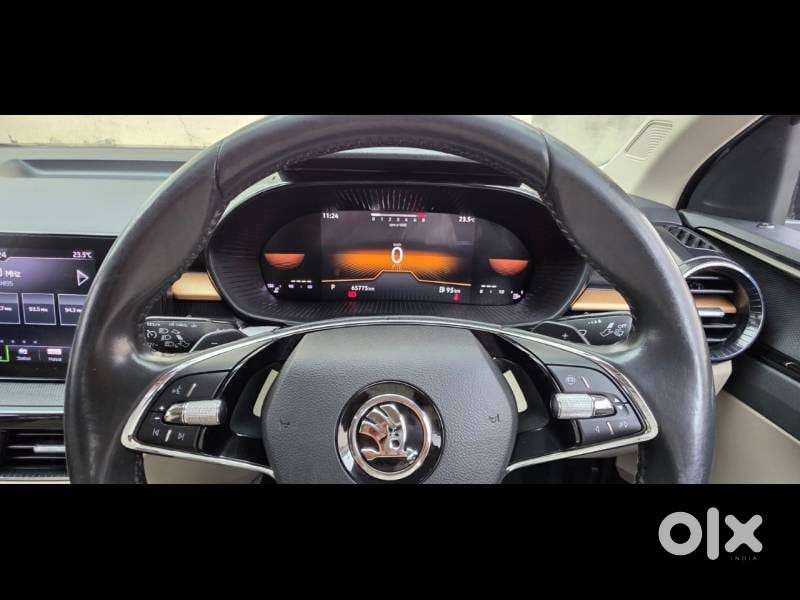 Skoda Slavia 1.0 Tsi Style At, 2023, Petrol