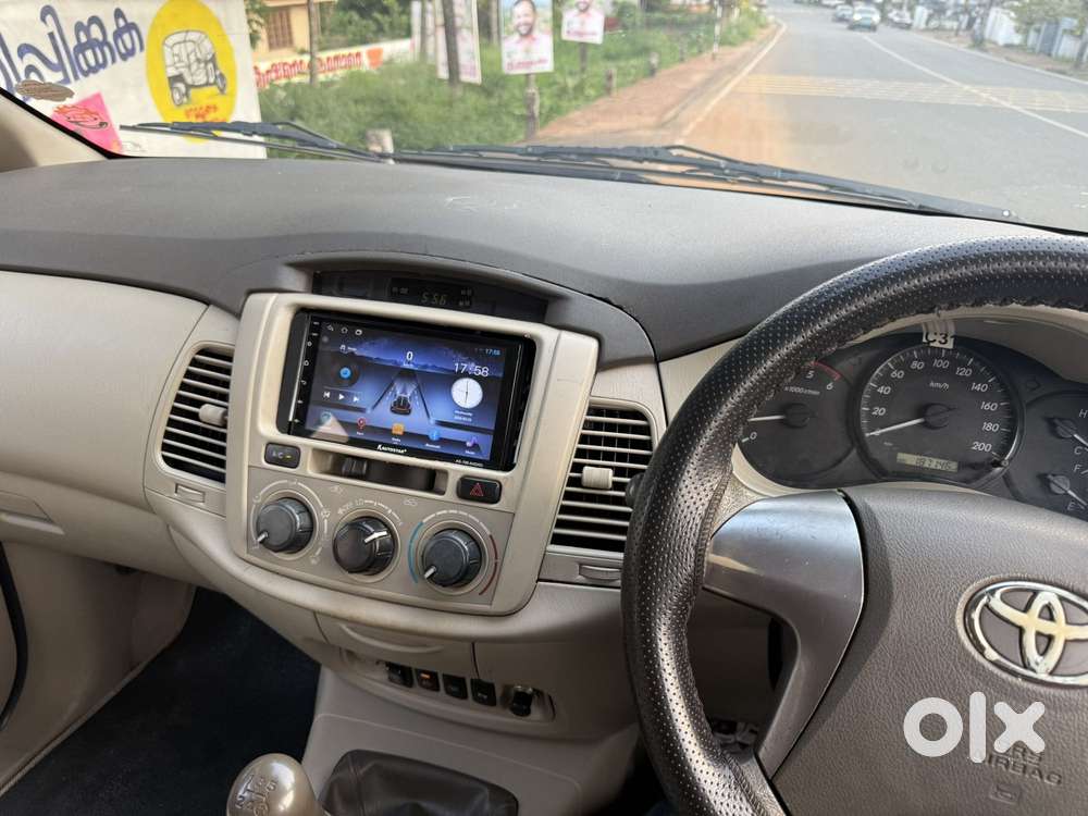 Toyota Innova 2.5 G (diesel) 8 Seater, 2015, Diesel