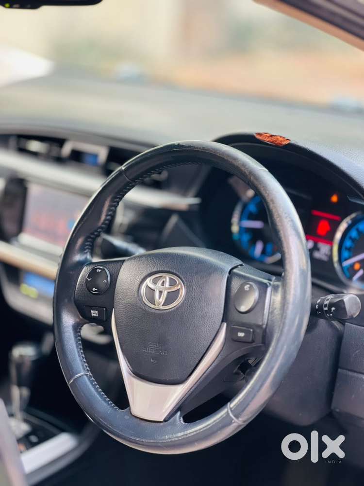 Toyota Corolla Altis 1.8 J, 2016, Petrol