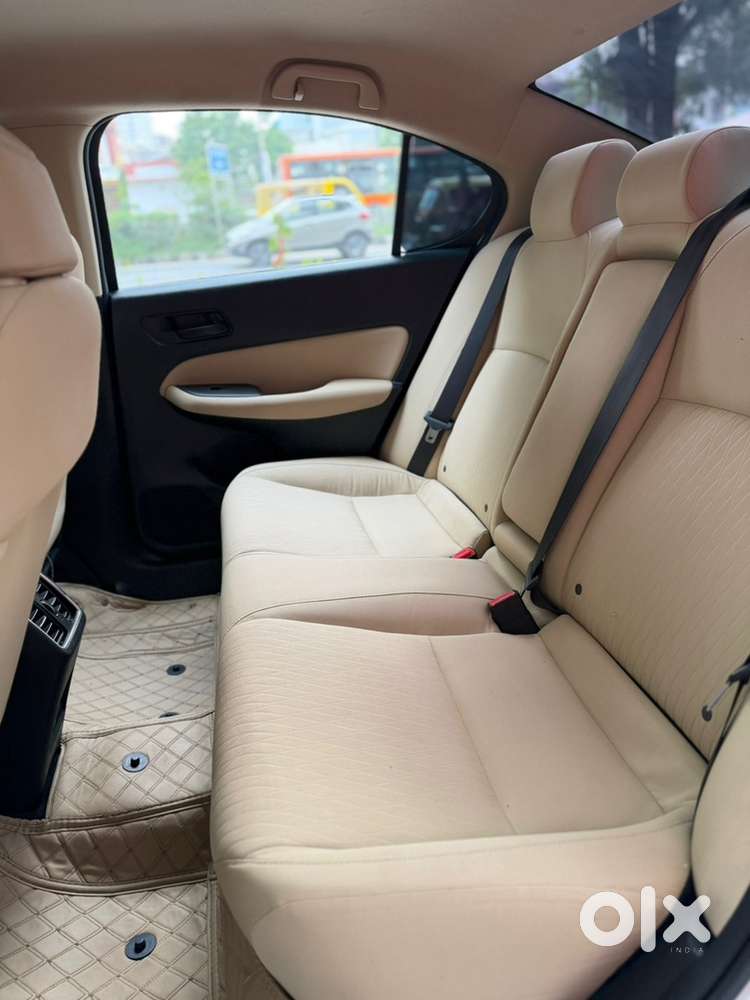 Honda City V (i-vtec) Mt