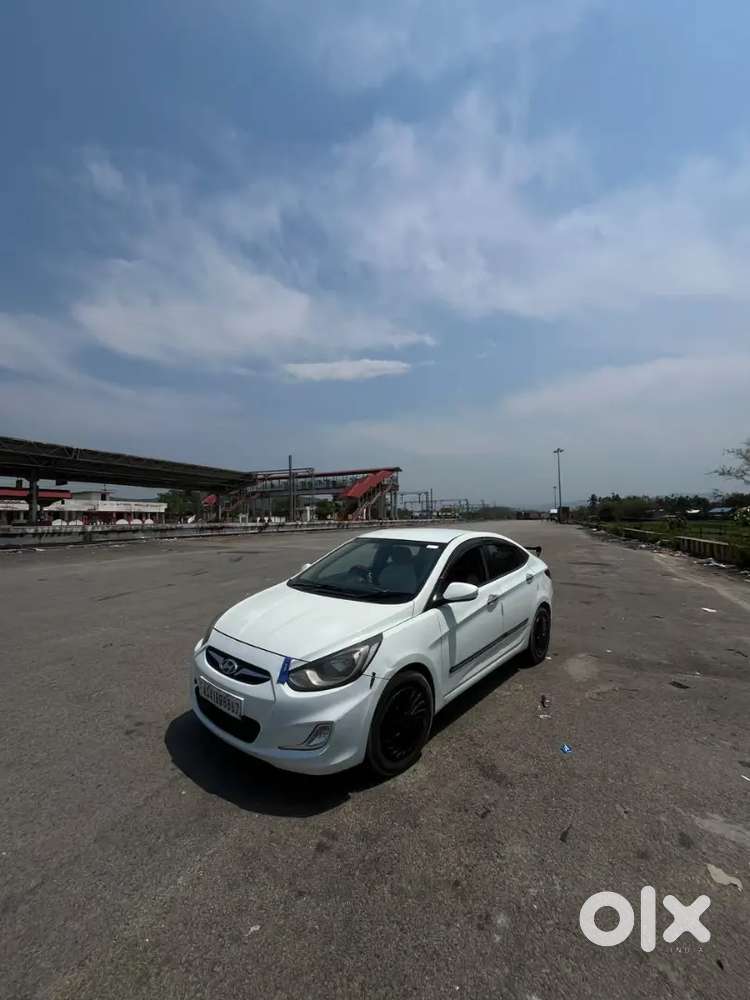 Hyundai Verna 1.6 2013 Petrol Variant