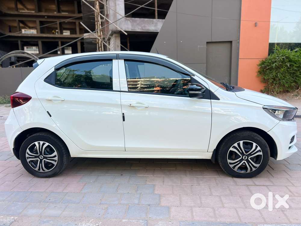 Tata Tiago 1.2 Revotron Xm Cng, 2022, Cng & Hybrids
