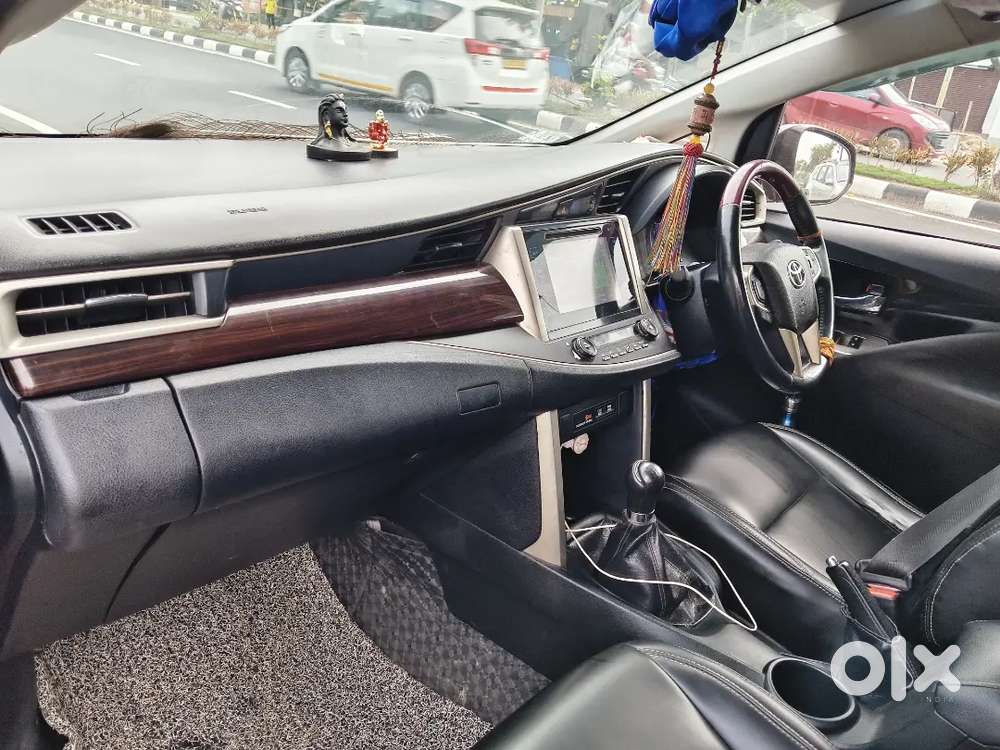 Toyota Innova Crysta 2.4 V 2016 Diesel