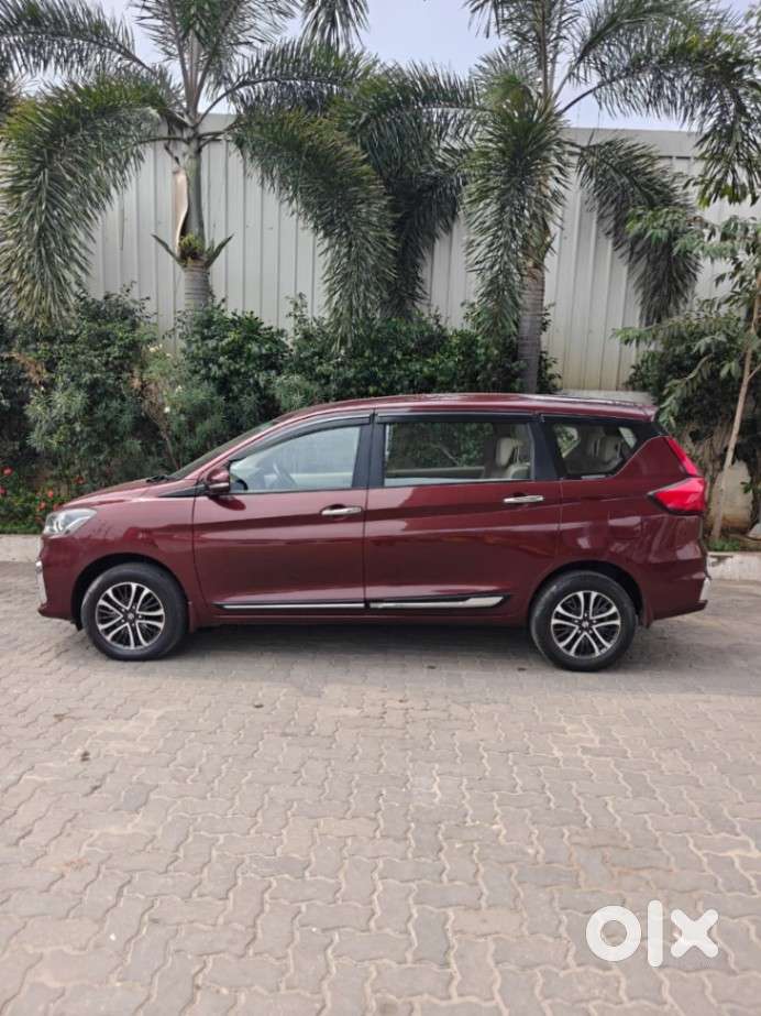 Maruti Suzuki Ertiga 1.5 Zxi Plus Shvs, 2022, Petrol