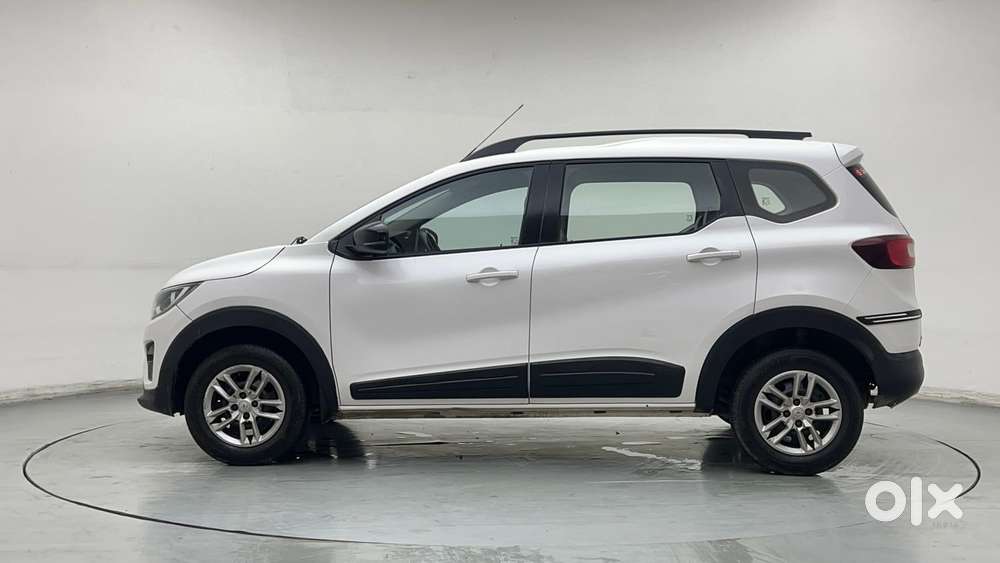 Renault Triber Rxt, 2022, Petrol