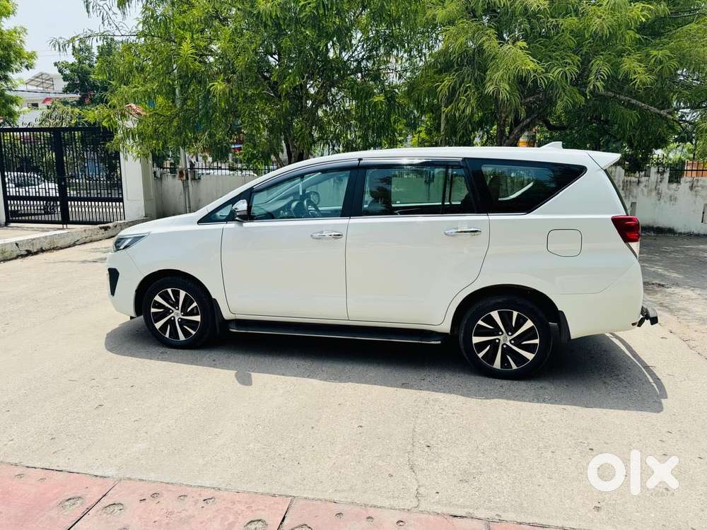 Toyota Innova Crysta Zx 2.4 Diesel 7 Seater, 2022, Diesel