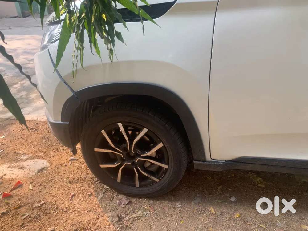 Mahindra Kuv 100 - 2017