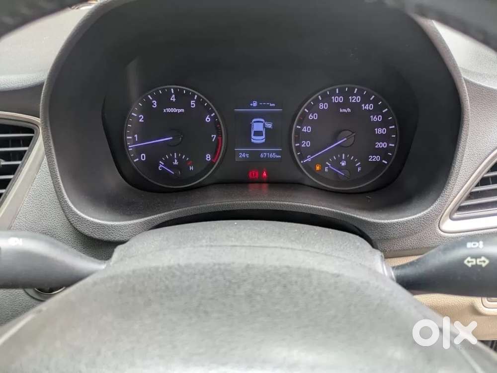 Hyundai Verna Fluidic 1.6 Vtvt Sx, 2017, Petrol
