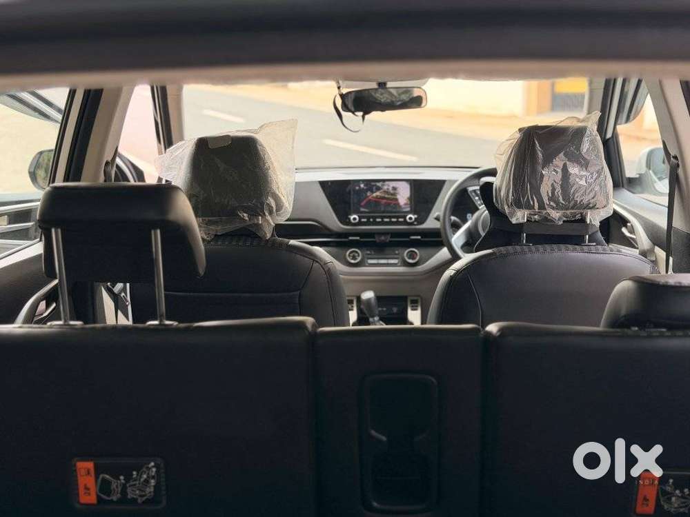 Kia Carens, 2022, Petrol