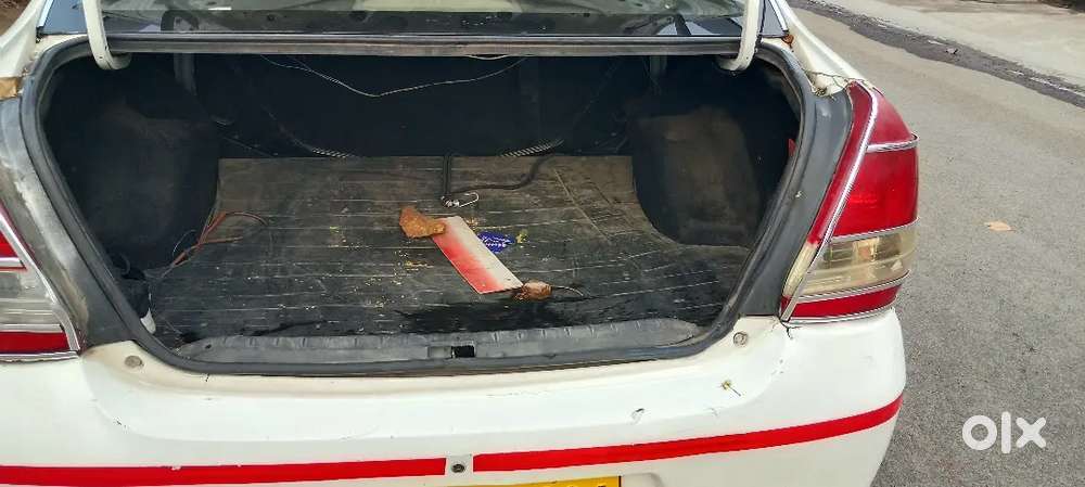 टोयटा ईटोस गाडी विकणे आहे  सुपर कुल ऐसी चारो सोकप पुढचे दोन मागचे दोन