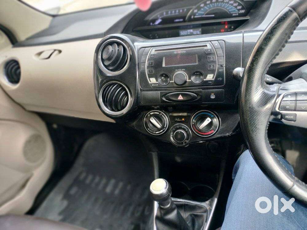 Toyota Etios Liva Vx Dual Tone, 2018, Petrol