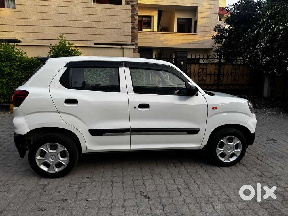 Maruti Suzuki S-presso Vxi Opt, 2022, Petrol