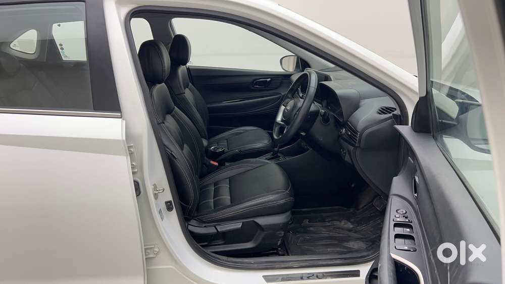 Hyundai I20 Asta (o) 1.2 Ivt, 2023, Petrol