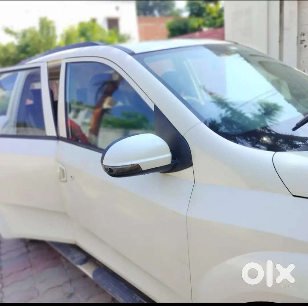Mahindra Xuv500 2016 Diesel 143000 Km Driven