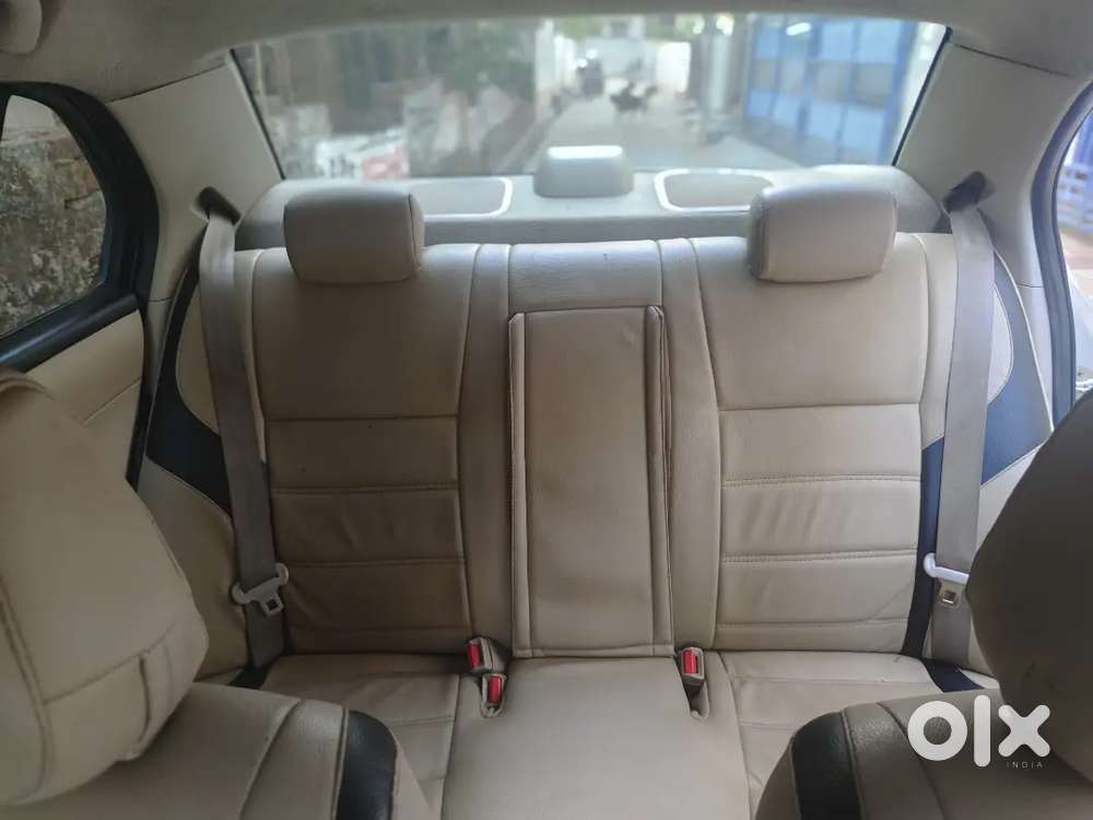 Maruti Suzuki Swift Dzire 2015 Diesel 104800 Km Driven