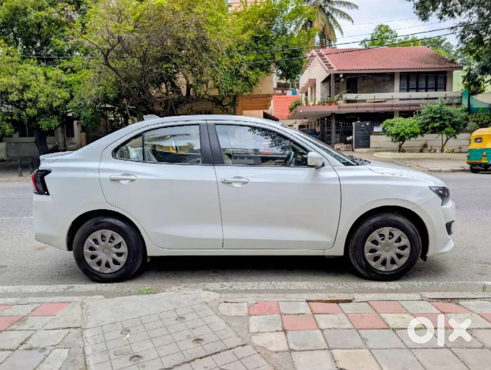 Maruti Suzuki Dzire Vxi Ags, 2025, Petrol