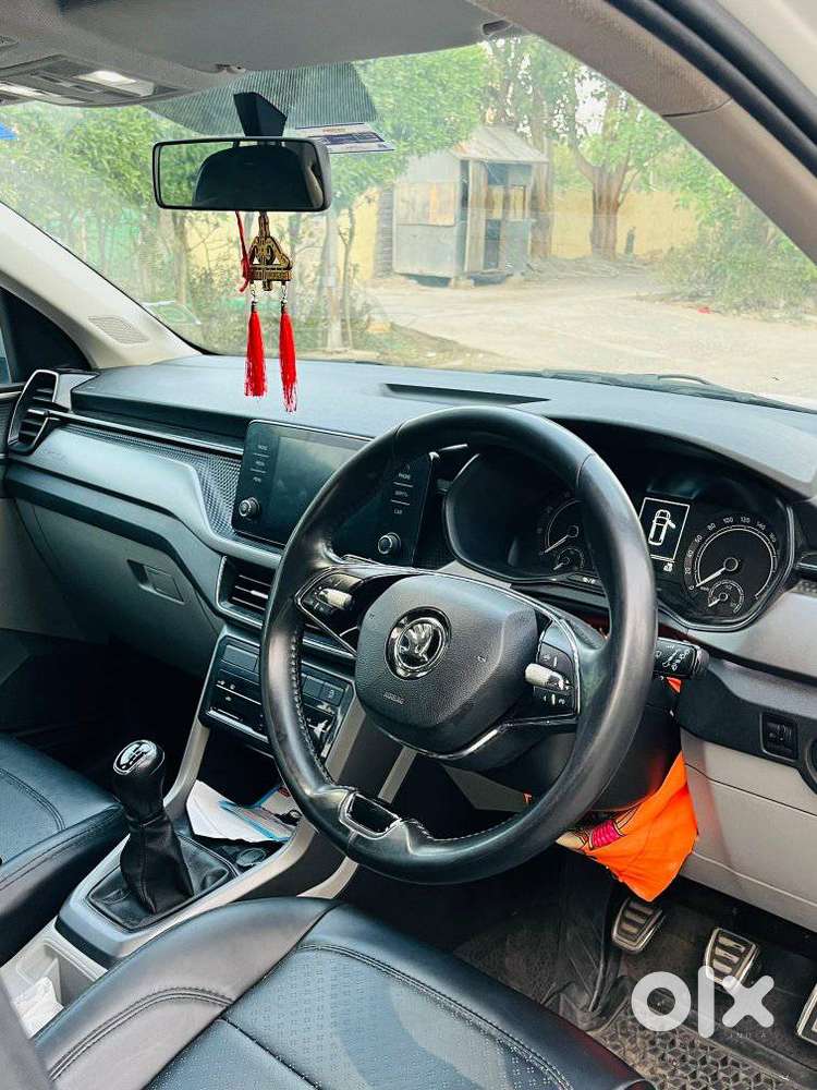 Skoda Kushaq 1.0 Tsi Ambition, 2023, Petrol