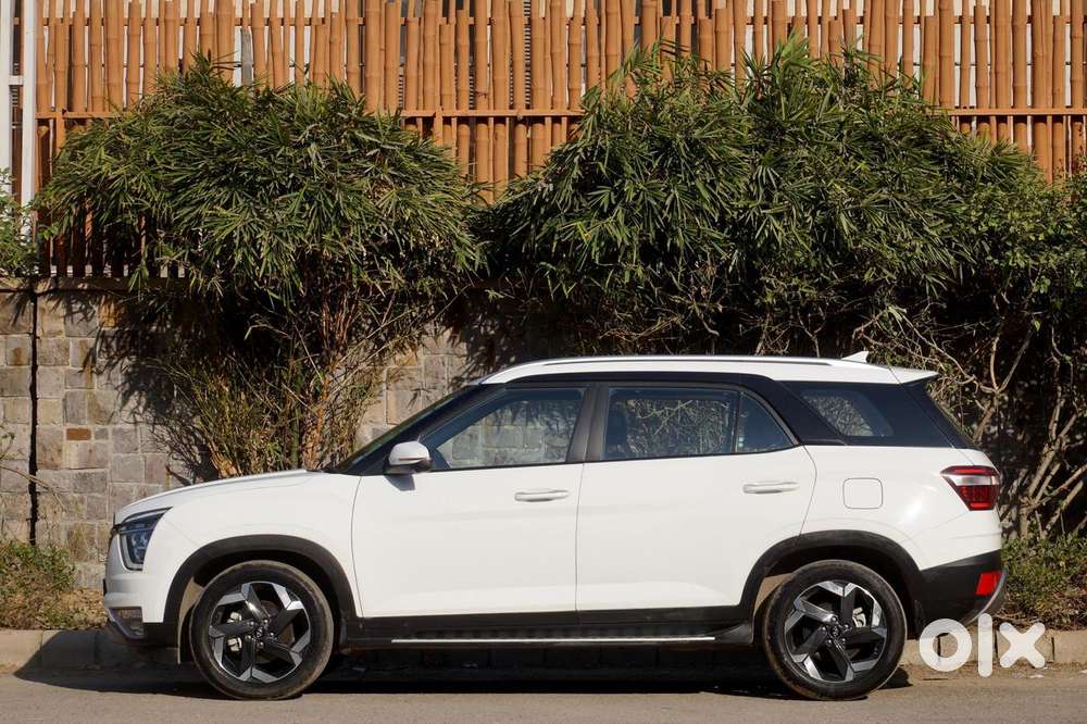 Hyundai Alcazar 2.0 Signature (o) Petrol At 6 Str, 2023, Petrol