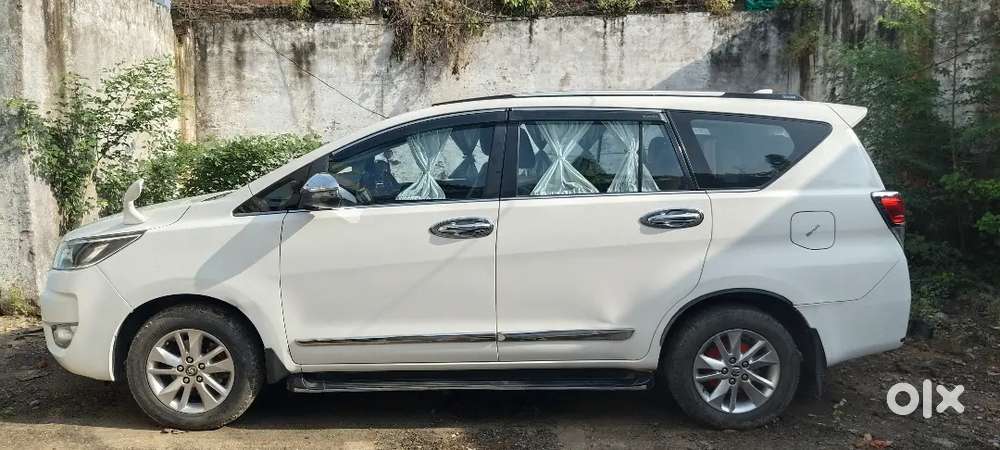 Toyota Innova Crysta 2017