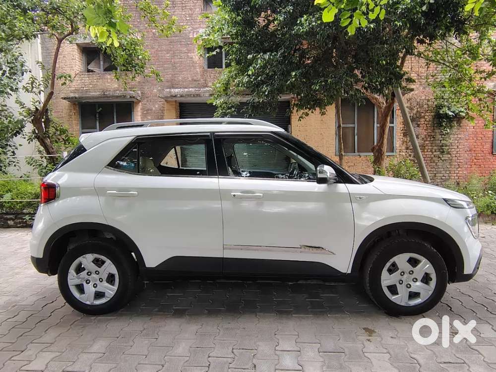 Hyundai Venue 1.0 Sx (o) Turbo Dct, 2019, Petrol