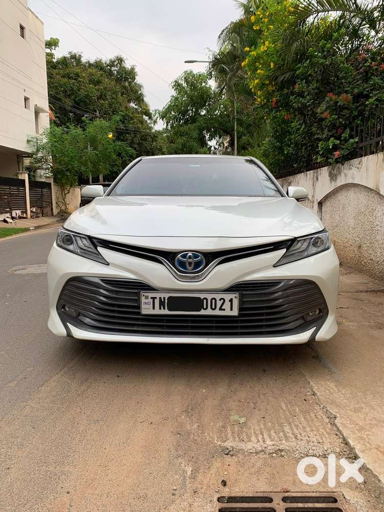 Toyota Camry Hybrid 2021