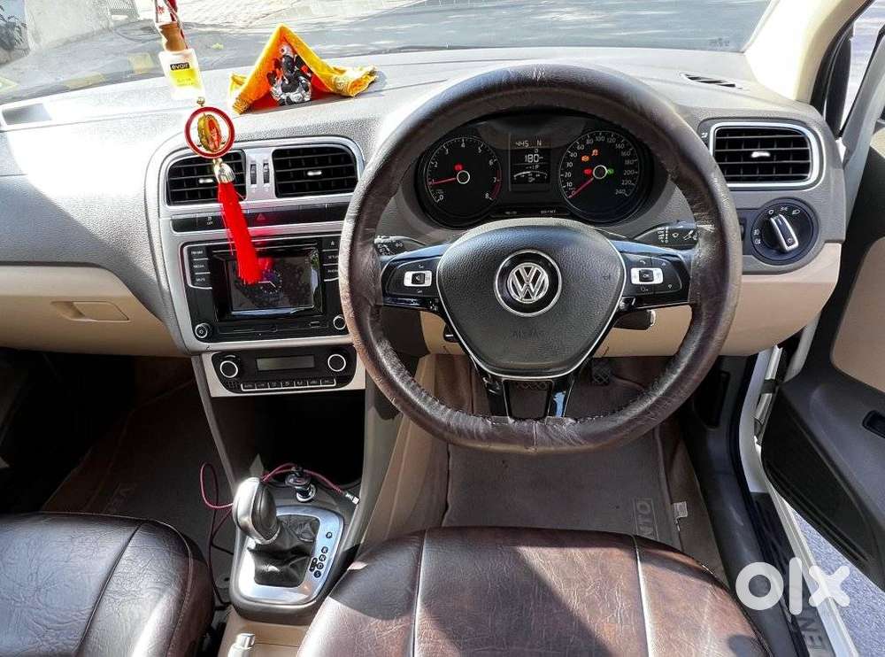 Volkswagen Vento 1.2 Tsi Highline At, 2017, Petrol