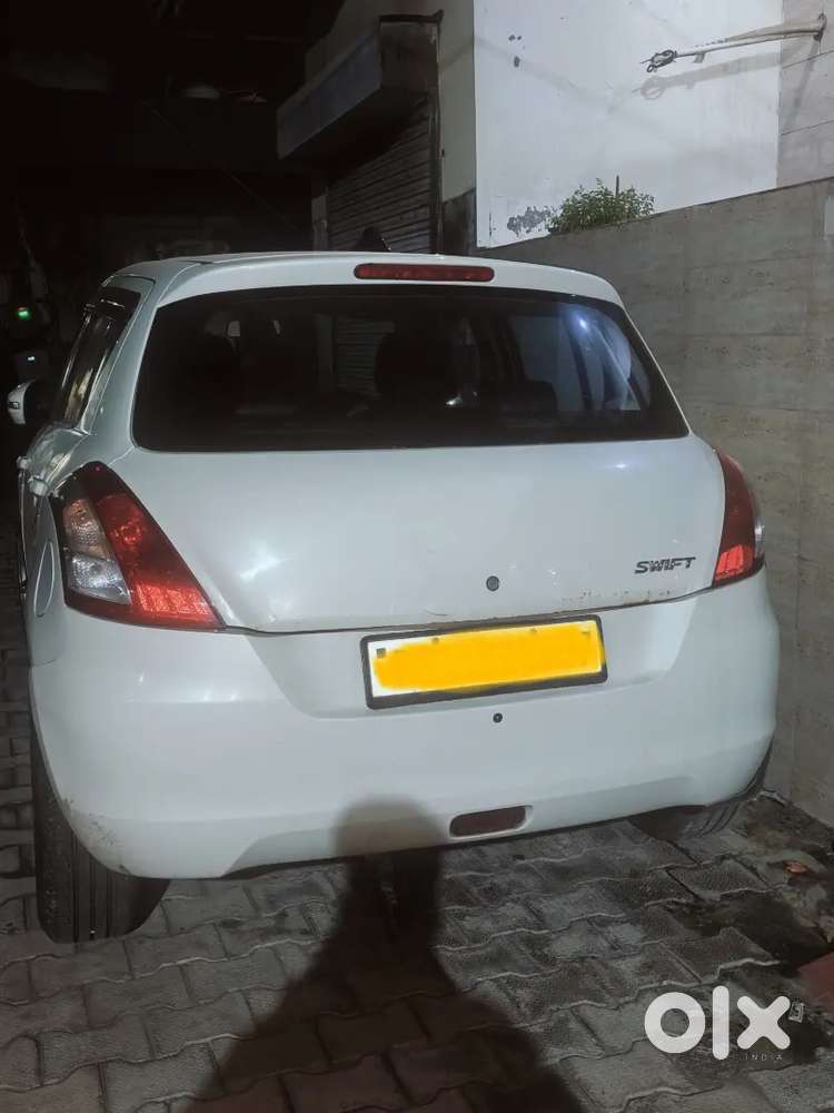 Maruti Suzuki Swift Vxi 2016
