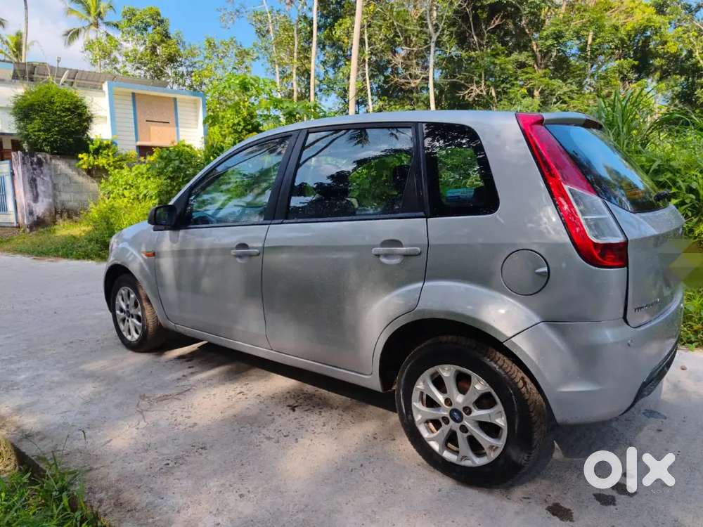 Ford Figo 1.4 Titanium 2013