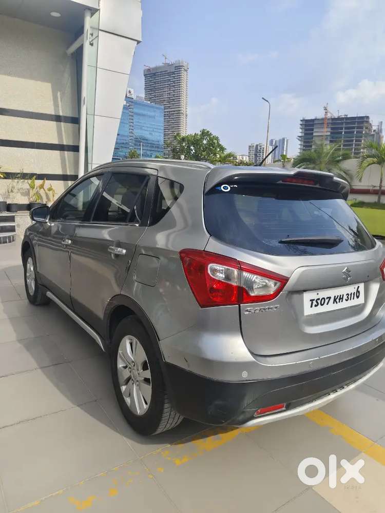 Maruti Suzuki S-cross 2015 Diesel Manual Good Condition Brand New Tire