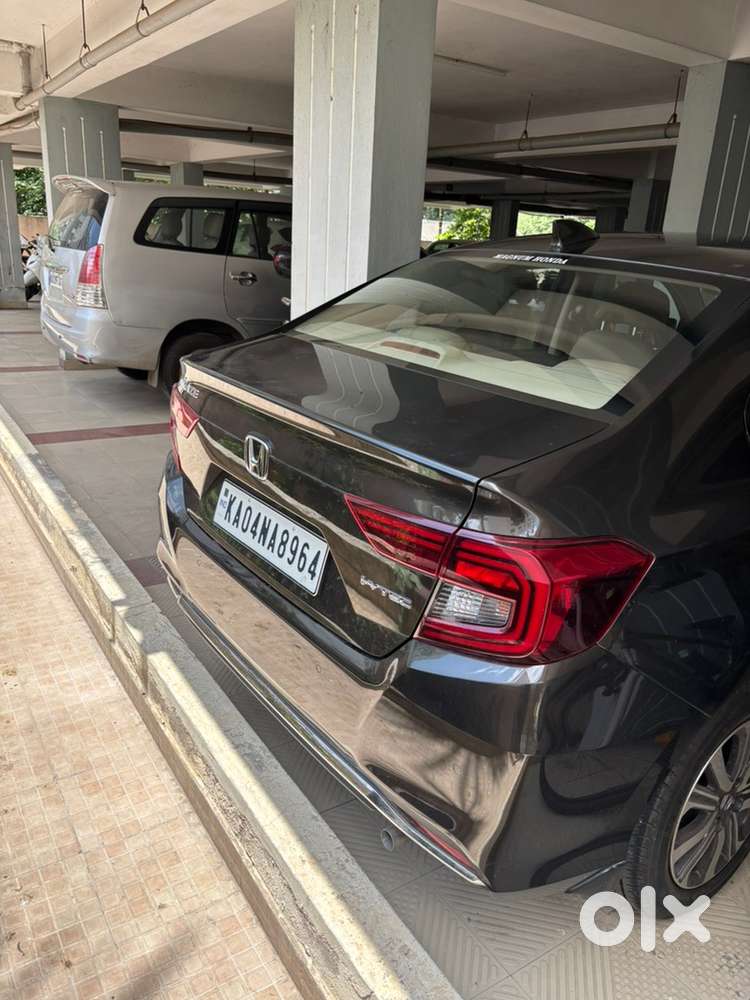 Honda Amaze 2nd Gen Petrol Well Maintained