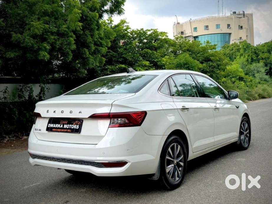 Skoda Slavia 1.0 Tsi Style At, 2022, Petrol